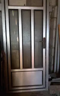 آلومینیم درب و پنجره