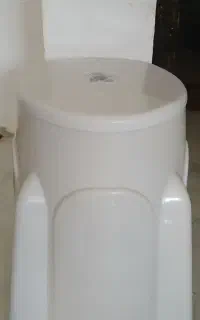 توالت فرنگی و مبل