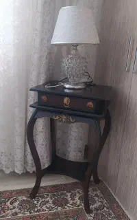 میز و اباژور