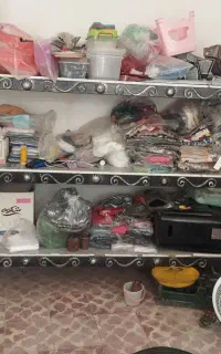قفسه سنگین مال پرده فروشی بود