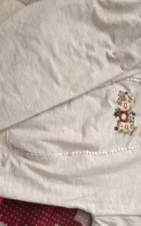 دو دست لباس دخترونه البته سبزه اسپرته