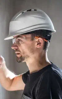 برقکار ساختمان صادقی