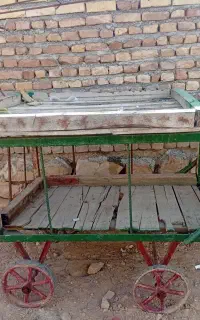 گاری چهار چرخ