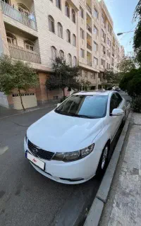 سراتو سفید ۹۶ آپشنال ۲۰۰۰