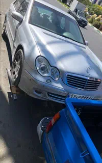 جرثقیل نیسان یدک کش چرخگیر کفی خودروبر امدادخودرو