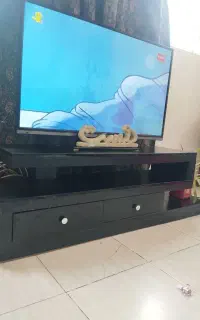 میز تلویزیون و وسایل منزل