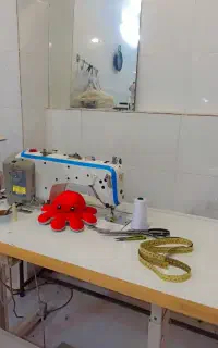 خیاطی و تعمیرات انواع لباس در خیابان معراج