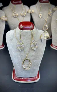 نیم ست ۵/۵۰۰گرم طلا بدون اجرت