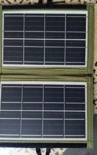شارژر خورشیدی تاشو