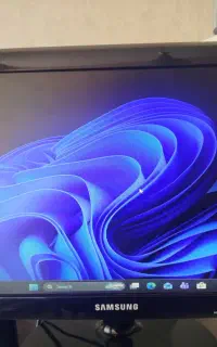 مانیتور ۱۹ اینچ