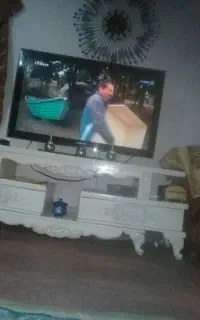 تلویزیون ال ای دی ۵۰ اینچ سالم