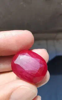 یاقوت طبیعی ۶۳ قیراطی