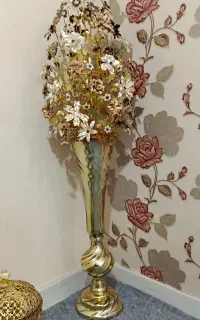 گل و گلدان