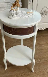 میز چوبی تلفن ودکوری ومجسمه جا دستمال وسطل