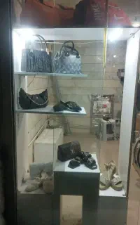 ویترین مغازه