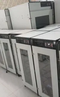 نمایشگر LED رنگی با قابلیت نمایش/دستگاه جوجه کشی