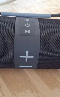 اسپیکر دسته دار قدرتمند با تنظیم رنگ RGB