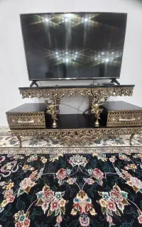 میز تلویزیون الیاژ با آبکاری برنز
