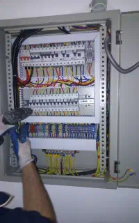 برق کشی ساختمان وصنعتی  ....ماهان