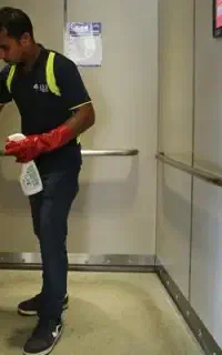 کارگر  نظافتچی هستم خوش اخلاق زبرزرنگ خوش سلیقه