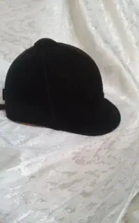 کلاه سوارکاری سهند روکش مخمل