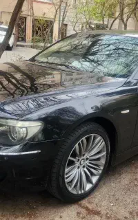 بی ام و ۷۳۰ بیرنگ