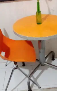 میز و صندلی