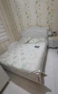 تخت خواب دو نفره با میز آینه