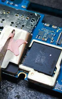 گوشیتو تعویض نکن تعمیرش میکنیم