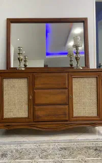 بوفه و کنسول چوب راش آینه‌دار، در حد نو، بسیار شیک