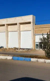 یک‌ واحد تجاری حاشیه بلوار غدیر