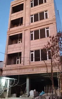 اجرای سنگ نمای ساختمان رومی ساده