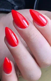 ترمیم ناخن و کاشت فقط ۳۰۰باضمانت نازی اباد