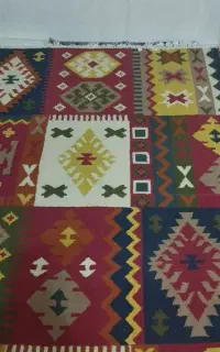 فرش اتاق وآشپزخانه