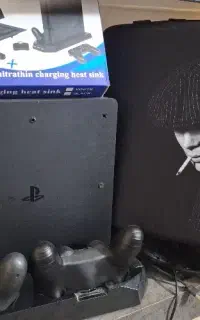 دستگاه PS4