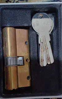 ۴ عدد قفل در اپارتمانی