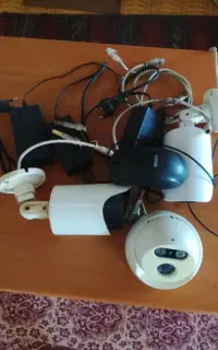 سه عدد دوربین با تمام وسایل