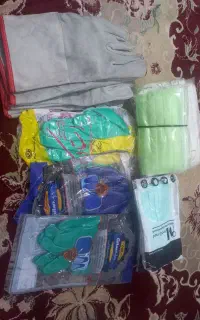دستکش استادکار و ماسک فروشی