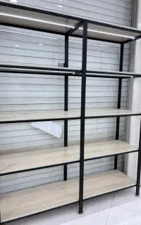 فروش دکور مغازه به همراه میز و صندلی