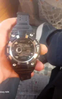ساعت کاملا نو