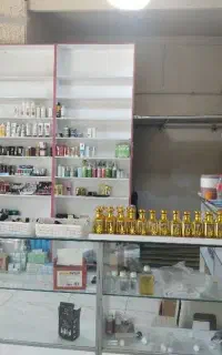 قفسه  آرایشی مغازه ام دی اف