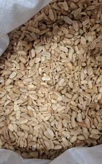 بادام زمینی کره گیری