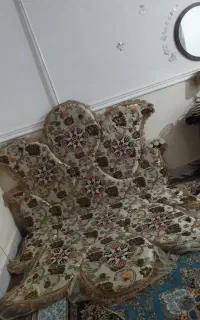 پشتی شاه نشین پنج پر