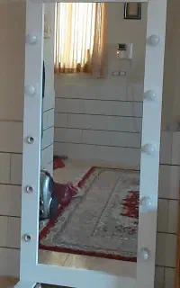 آینه چراغ دار