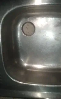 سینک ظرفشویی در حد نو وتوالت ایرانی نو