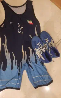 دوبنده کشتی با کفش
