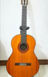 گیتار یاماها c70