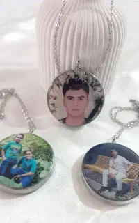 گردنبند رزینی رنگ ثابت باهرعکسی