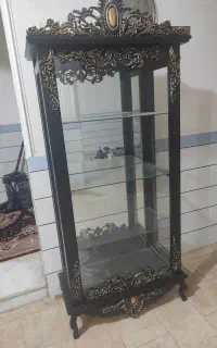 بوفه شیشه ای