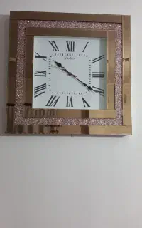 ساعت دیواری